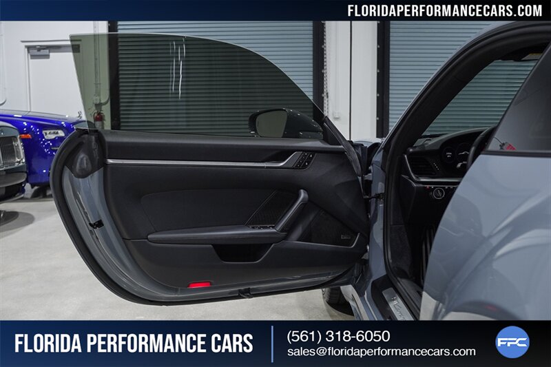 2024 Porsche 911 Carrera   - Photo 25 - Riviera Beach, FL 33407