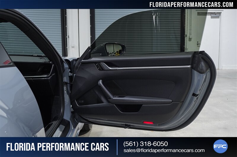 2024 Porsche 911 Carrera   - Photo 27 - Riviera Beach, FL 33407