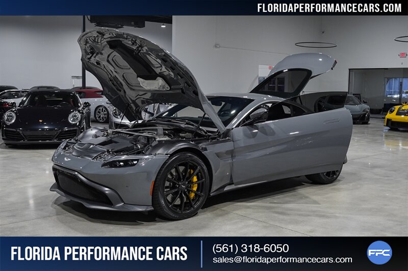 2019 Aston Martin Vantage   - Photo 32 - Riviera Beach, FL 33407