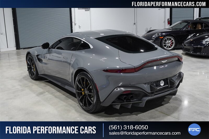 2019 Aston Martin Vantage   - Photo 4 - Riviera Beach, FL 33407