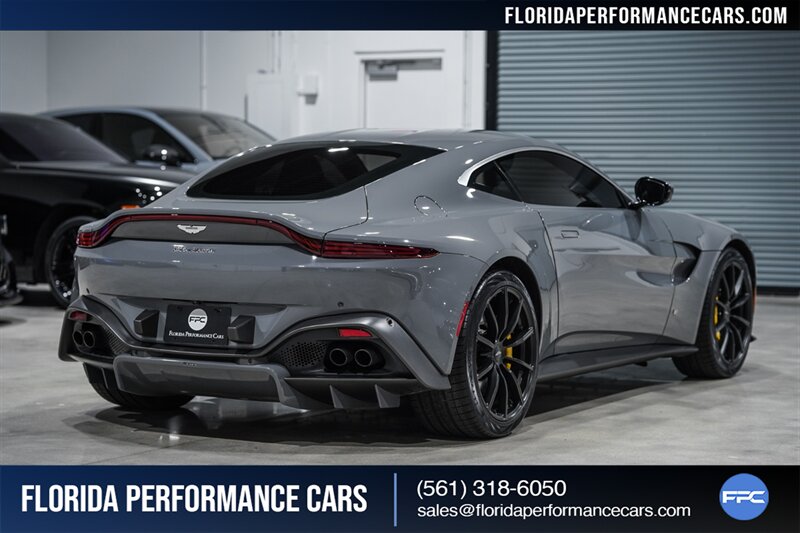 2019 Aston Martin Vantage   - Photo 16 - Riviera Beach, FL 33407