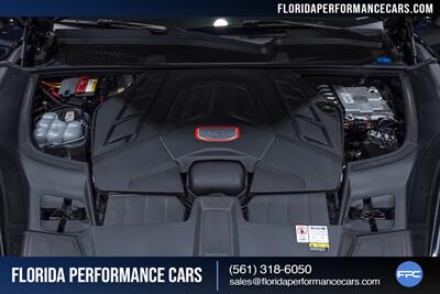 2023 Porsche Cayenne Turbo GT   - Photo 44 - Riviera Beach, FL 33407