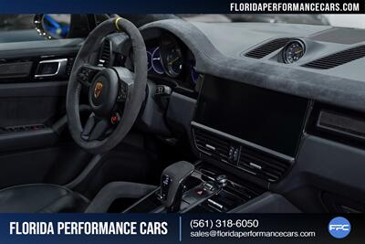2023 Porsche Cayenne Turbo GT   - Photo 58 - Riviera Beach, FL 33407