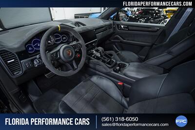 2023 Porsche Cayenne Turbo GT   - Photo 17 - Riviera Beach, FL 33407