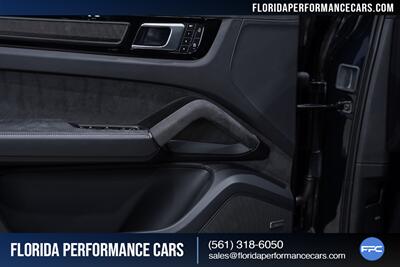 2023 Porsche Cayenne Turbo GT   - Photo 64 - Riviera Beach, FL 33407