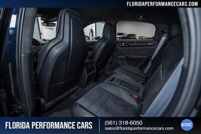 2023 Porsche Cayenne Turbo GT   - Photo 26 - Riviera Beach, FL 33407