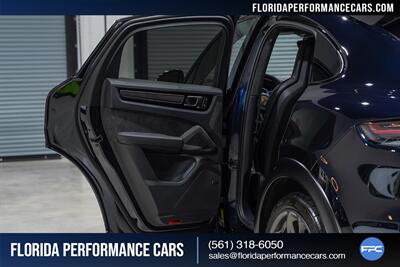 2023 Porsche Cayenne Turbo GT   - Photo 25 - Riviera Beach, FL 33407