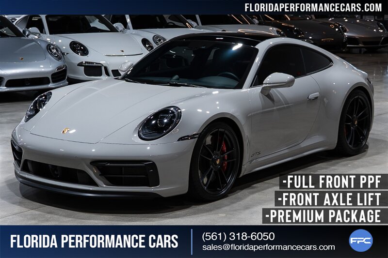 2024 Porsche 911 Carrera GTS  