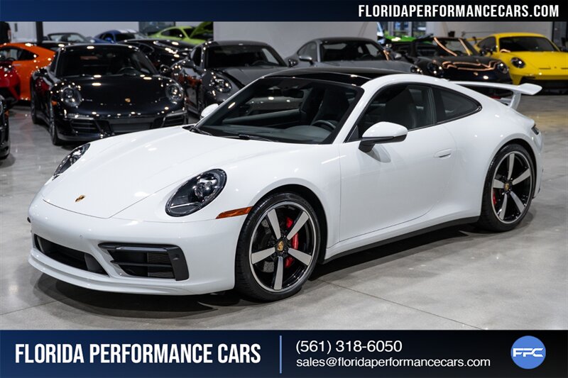 2020 Porsche 911 Carrera 4S  