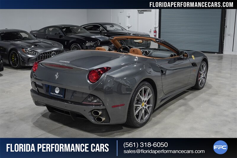 2010 Ferrari California   - Photo 6 - Riviera Beach, FL 33407