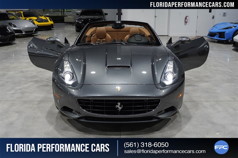 2010 Ferrari California   - Photo 33 - Riviera Beach, FL 33407