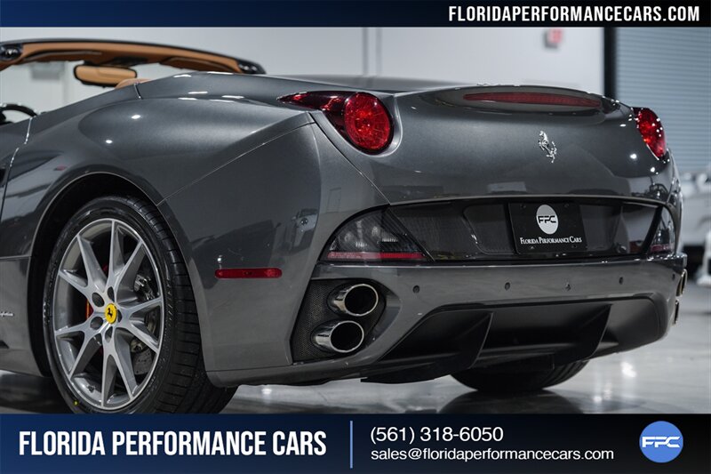 2010 Ferrari California   - Photo 59 - Riviera Beach, FL 33407