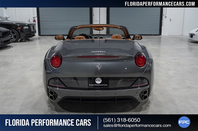 2010 Ferrari California   - Photo 5 - Riviera Beach, FL 33407