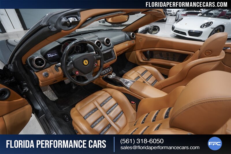 2010 Ferrari California   - Photo 19 - Riviera Beach, FL 33407