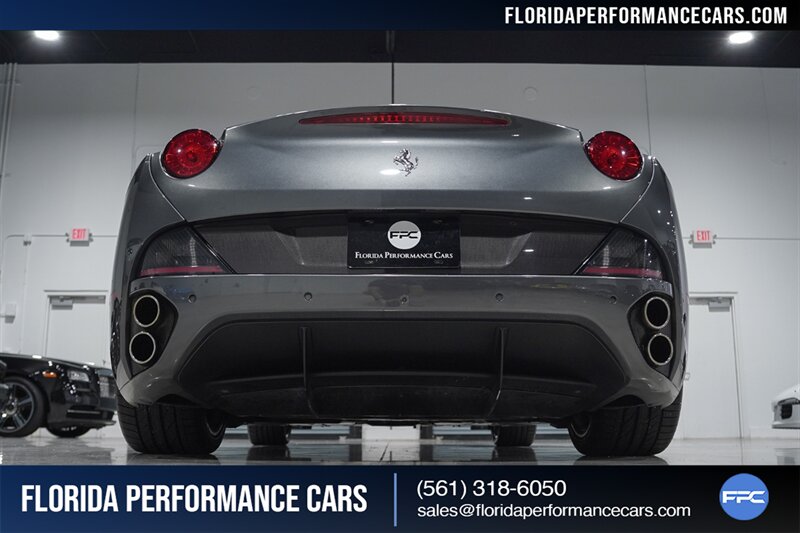 2010 Ferrari California   - Photo 69 - Riviera Beach, FL 33407