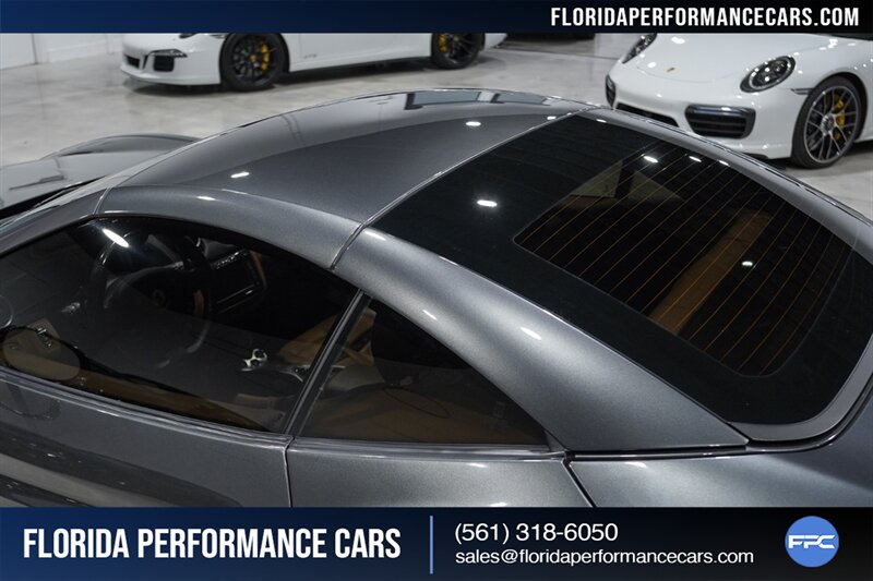 2010 Ferrari California   - Photo 16 - Riviera Beach, FL 33407