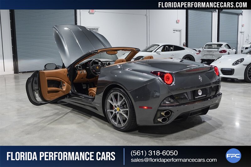 2010 Ferrari California   - Photo 32 - Riviera Beach, FL 33407