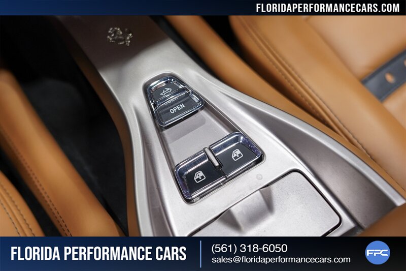 2010 Ferrari California   - Photo 45 - Riviera Beach, FL 33407