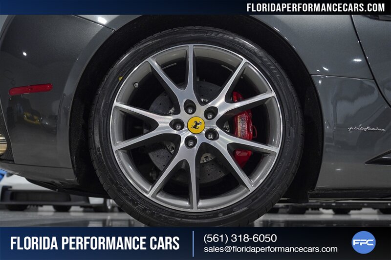 2010 Ferrari California   - Photo 10 - Riviera Beach, FL 33407