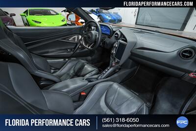 2018 McLaren 720S Luxury   - Photo 33 - Riviera Beach, FL 33407