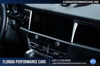 2022 Porsche Macan S   - Photo 63 - Riviera Beach, FL 33407