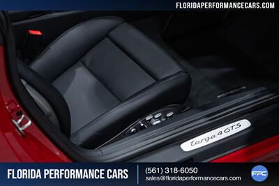 2019 Porsche 911 Targa 4 GTS   - Photo 34 - Riviera Beach, FL 33407