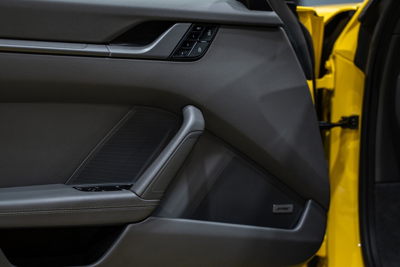 2020 Porsche 911 Carrera S   - Photo 22 - Riviera Beach, FL 33407