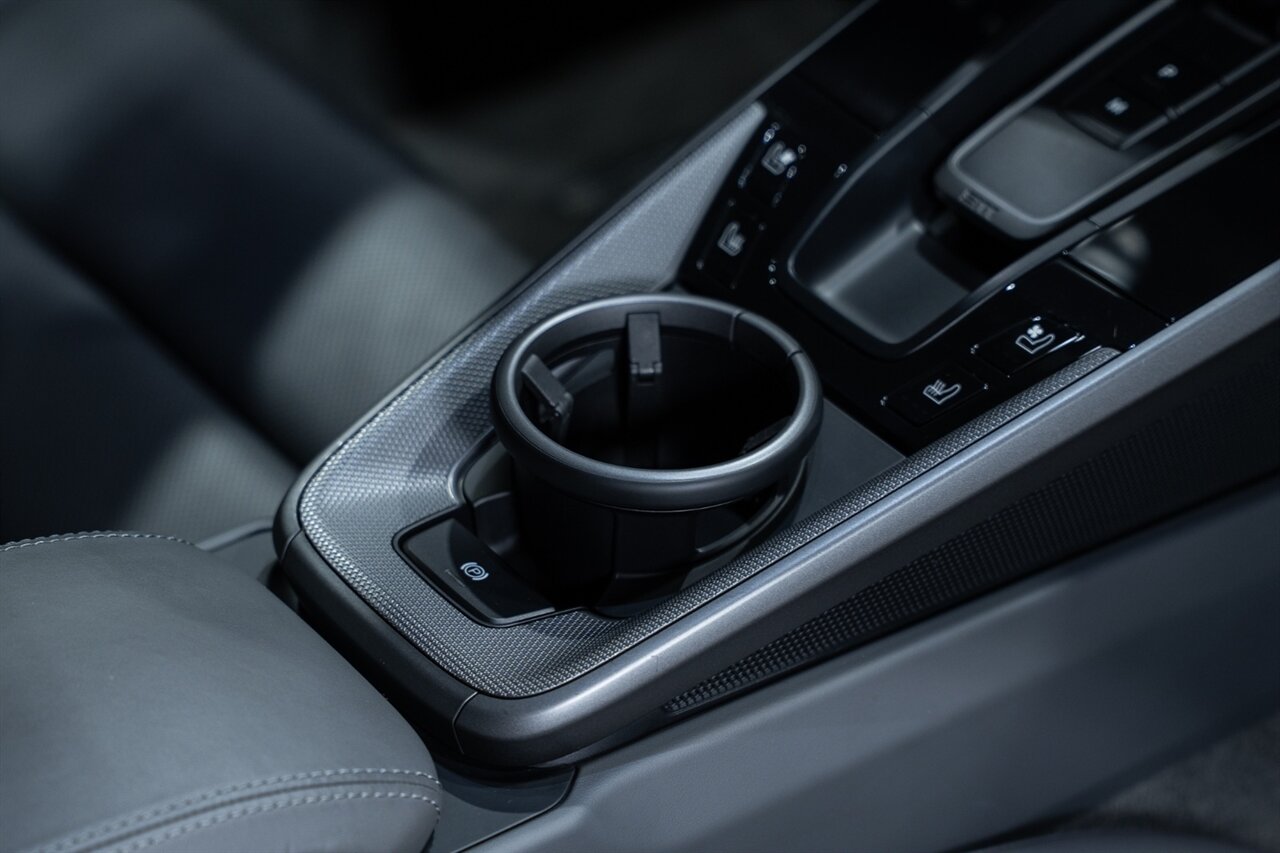 2020 Porsche 911 Carrera S   - Photo 58 - Riviera Beach, FL 33407