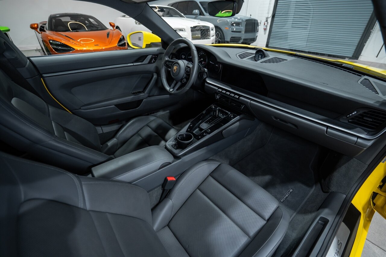 2020 Porsche 911 Carrera S   - Photo 32 - Riviera Beach, FL 33407