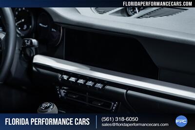2024 Porsche 911 Carrera T   - Photo 60 - Riviera Beach, FL 33407