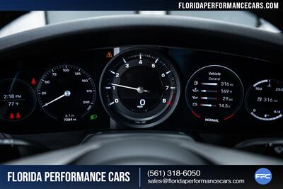 2024 Porsche 911 Carrera T   - Photo 17 - Riviera Beach, FL 33407