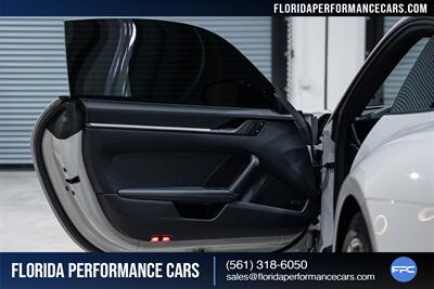2024 Porsche 911 Carrera T   - Photo 23 - Riviera Beach, FL 33407