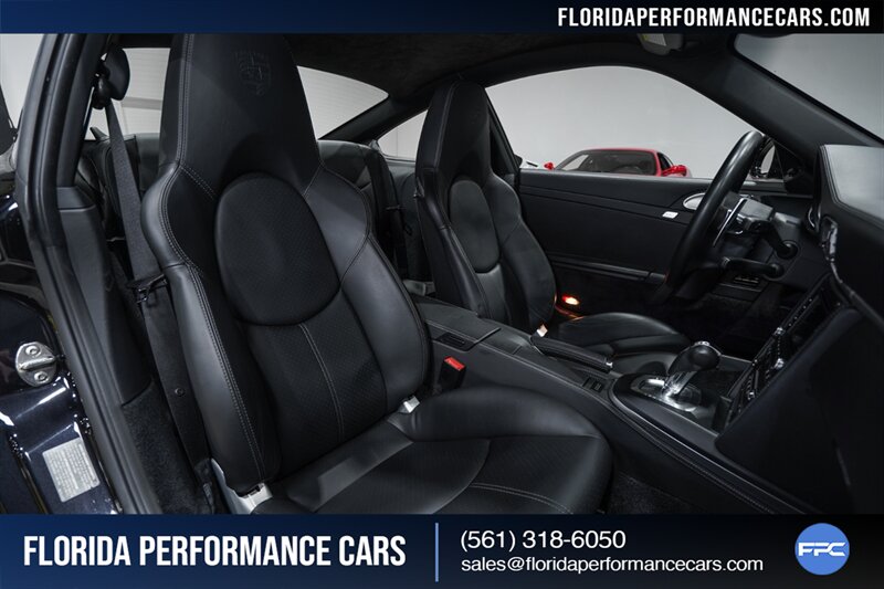 2010 Porsche 911 Turbo   - Photo 29 - Riviera Beach, FL 33407