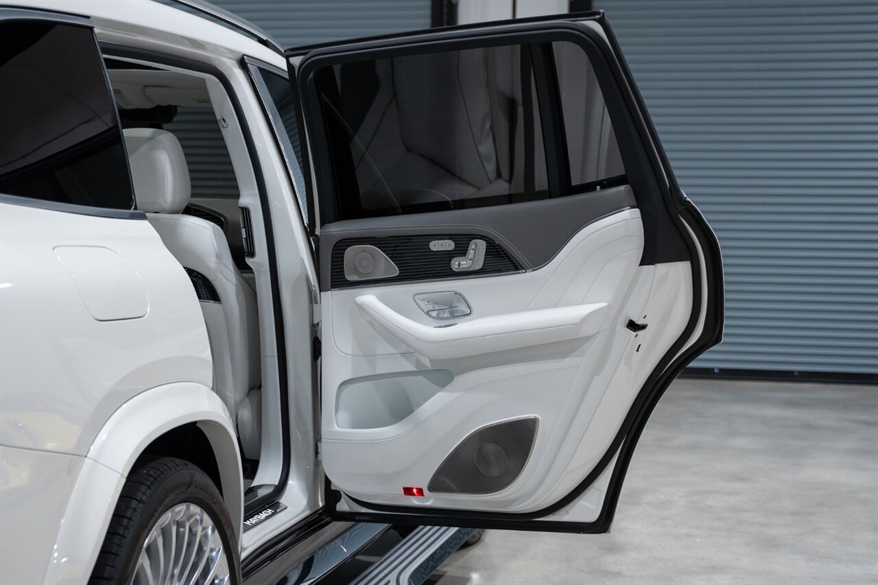 2022 Mercedes-Benz GLS Maybach GLS 600   - Photo 32 - Riviera Beach, FL 33407