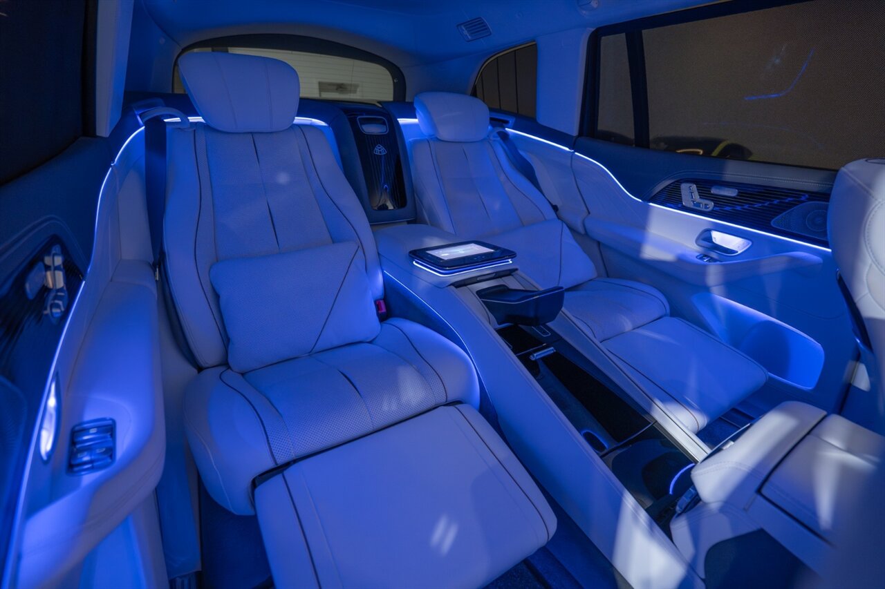 2022 Mercedes-Benz GLS Maybach GLS 600   - Photo 33 - Riviera Beach, FL 33407