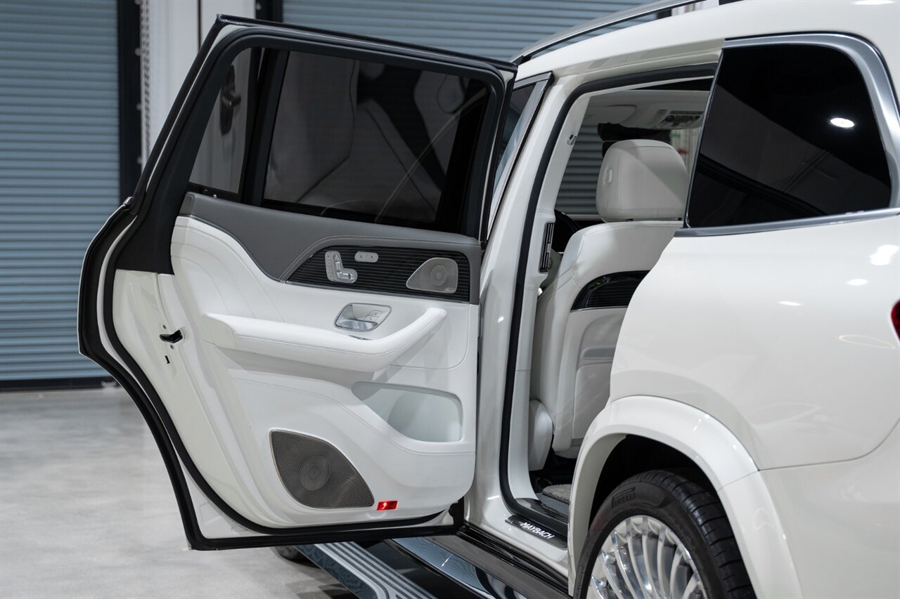 2022 Mercedes-Benz GLS Maybach GLS 600   - Photo 27 - Riviera Beach, FL 33407