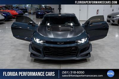 2022 Chevrolet Camaro ZL1 w/ 1LE   - Photo 35 - Riviera Beach, FL 33407