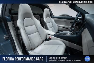 2017 Porsche 911 Targa 4   - Photo 33 - Riviera Beach, FL 33407