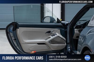 2017 Porsche 911 Targa 4   - Photo 27 - Riviera Beach, FL 33407