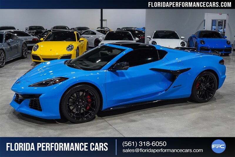 2024 Chevrolet Corvette Z06   - Photo 2 - Riviera Beach, FL 33407