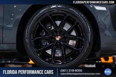 2022 Porsche Macan GTS - Photo 50 - Riviera Beach, FL 33407