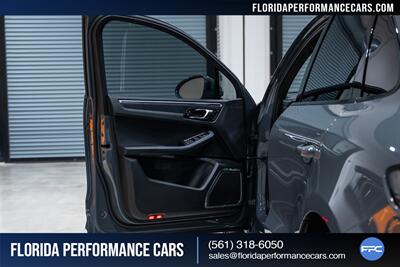 2022 Porsche Macan GTS - Photo 24 - Riviera Beach, FL 33407