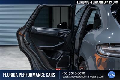 2022 Porsche Macan GTS - Photo 27 - Riviera Beach, FL 33407