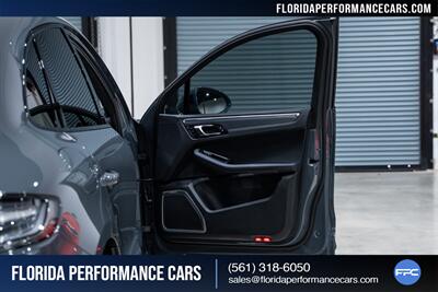 2022 Porsche Macan GTS - Photo 33 - Riviera Beach, FL 33407