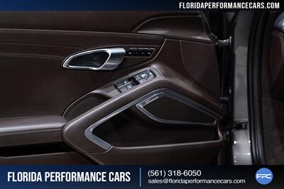 2016 Porsche 911 Turbo S   - Photo 26 - Riviera Beach, FL 33407