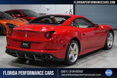 2015 Ferrari California T   - Photo 12 - Riviera Beach, FL 33407