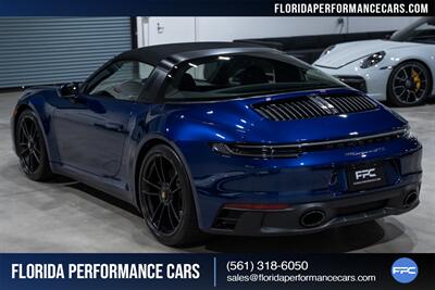 2022 Porsche 911 Targa 4 GTS   - Photo 12 - Riviera Beach, FL 33407