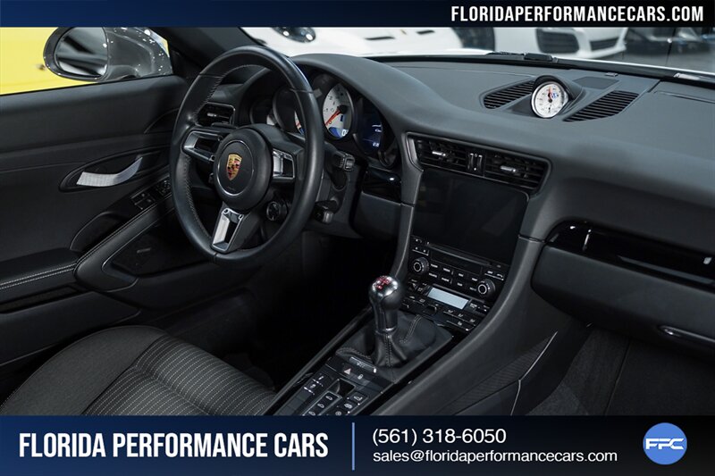 2019 Porsche 911 Carrera T   - Photo 49 - Riviera Beach, FL 33407