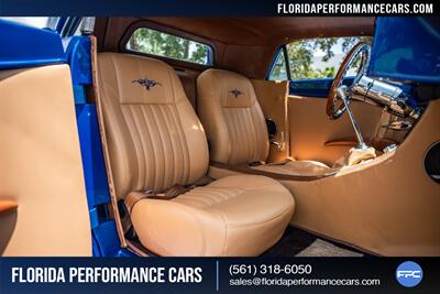 1933 Ford Custom   - Photo 56 - Riviera Beach, FL 33407