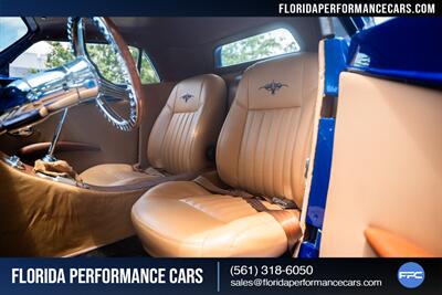 1933 Ford Custom   - Photo 48 - Riviera Beach, FL 33407